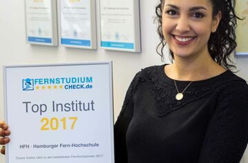 Urkunde "Top Institut 2017" von Fernstudiumcheck